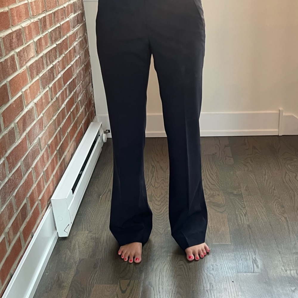 Theory women’s navy suit - Picture 2 of 3